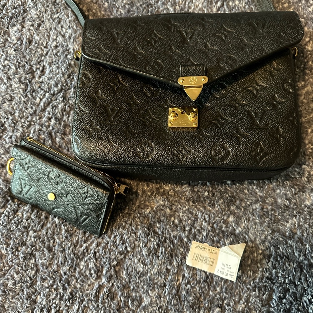 Wear this sexy piece during the day or night. I have the dust bag and the box.